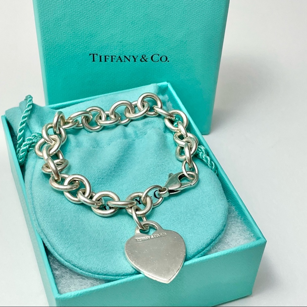 Tiffany & Co. Sterling Silver Heart Charm Chain Bracelet.